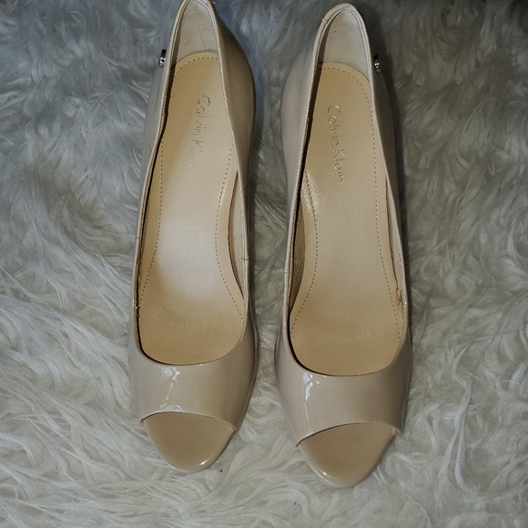 Calvin Klein Heels size 5.5 - Picture 2 of 5
